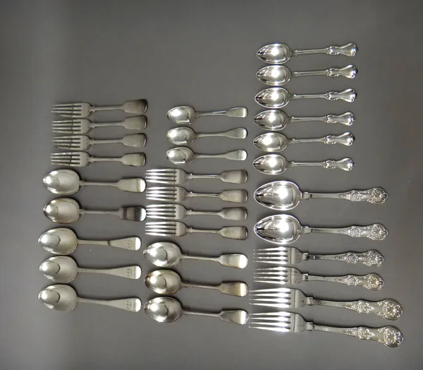 Silver table flatware, comprising; three Old English pattern tablespoons, London 1835, four Victorian teaspoons, London 1852, two further matching tea