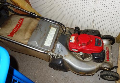 A Lawnflite Pro 553 HRS 21ins cut lawn mower fitted with a 5.5 horsepower Honda engine.   EXTRA