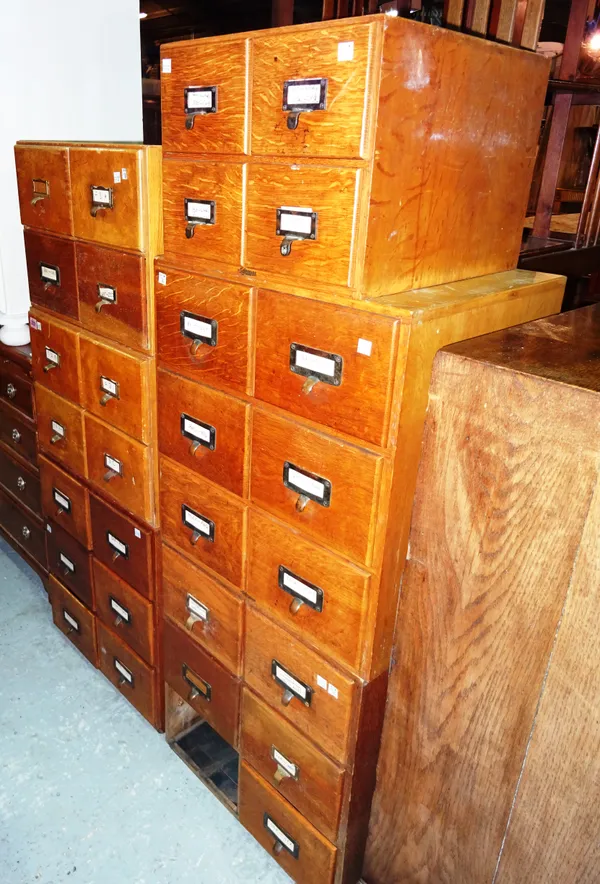 A bank of 20th century oak filing cabinets, 48.5cm wide.  E9
