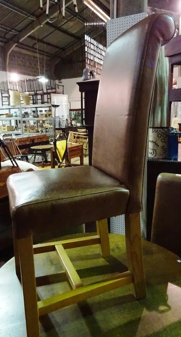 A set of six beech framed leather upholstered dining chairs (6).  K4