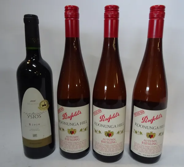 Eleven bottles of mixed red and white wine, comprising; (5x) 2008 Penfolds Koonunga Hill Autumn riesling, (5x) 2005 Saltram Mamre Brook shiraz and a 2