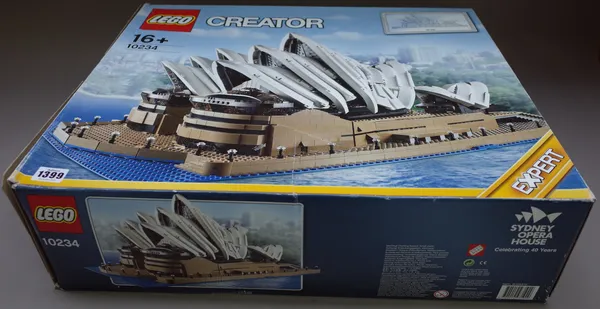Lego Creator Expert set, Sydney Opera House, No 10234, still in original sealed plastic bags.