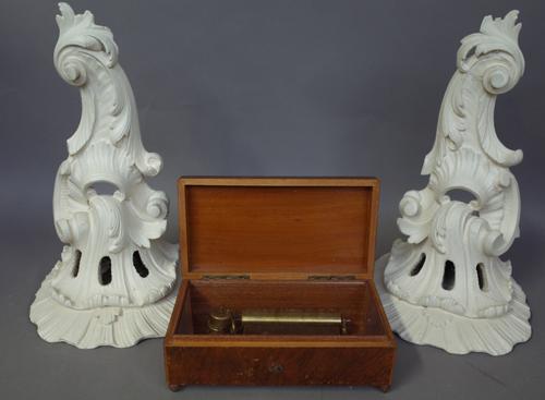 A quantity of collectables comprising, a pair of painted pine wall brackets, 34cm high , two black forest carved wooden picture frames, a small 4 inch