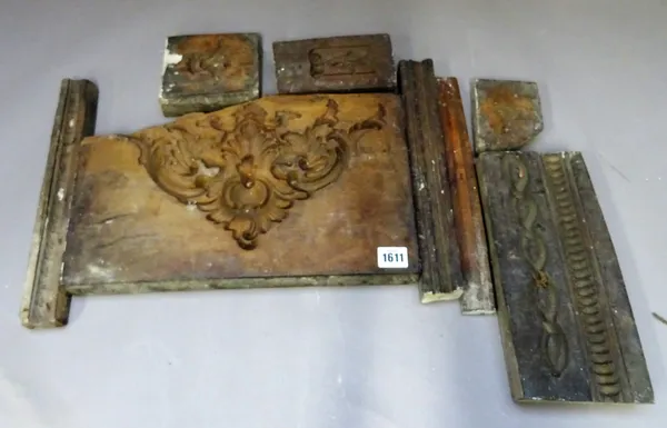 A group of fifteen various 19th century plaster frame moulds, (15).