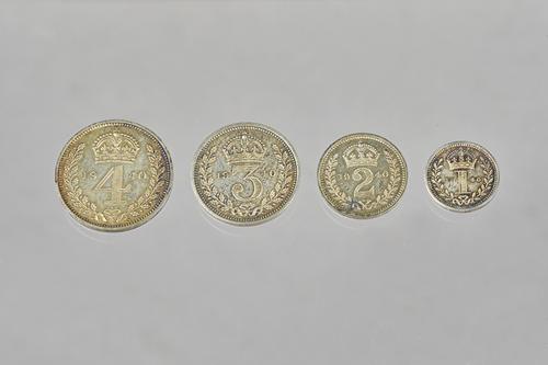 A George VI four coin Maundy set 1940, with the original case, detailed Maundy Money 1940.