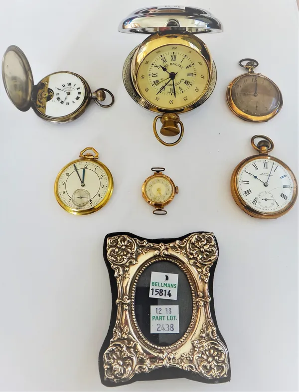A 9ct gold circular cased lady's wristwatch, Chester 1928, a silver cased, keyless wind, hunting cased gentleman's pocket watch, the dial detailed Heb