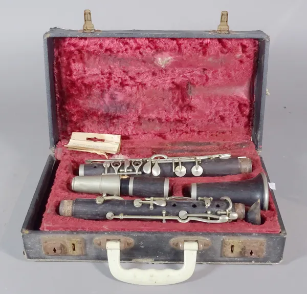 An early 20th century clarinet.   S2M