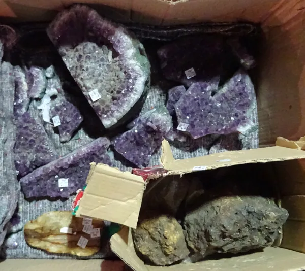 Minerals, including amethyst geodes and others, (qty).   S1T