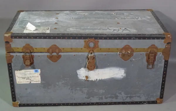An early 20th century metal bound lift top trunk, 100cm wide x 51cm high.   K8