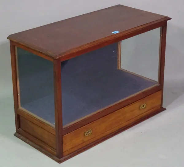 A 19th century mahogany and glass table display cabinet with single drawer, 76cm wide x 53cm high.  E6
