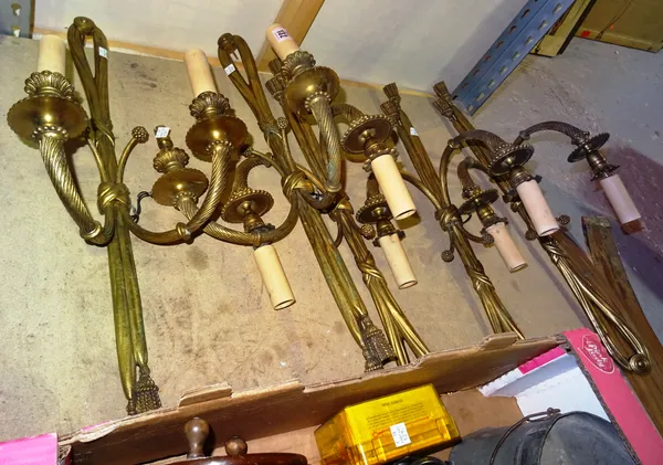 A set of five early 20th century twin branch brass wall lights modelled as ribbons, (5)  S2