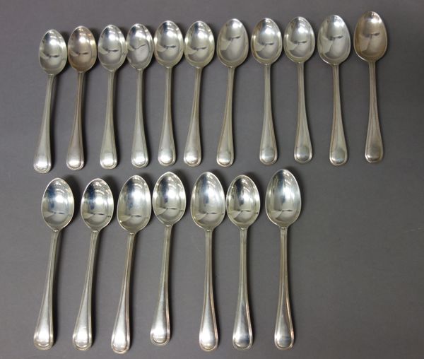 Twelve silver double struck Old English and thread pattern teaspoons, London 1918 and six silver double struck Old English and thread pattern teaspoon