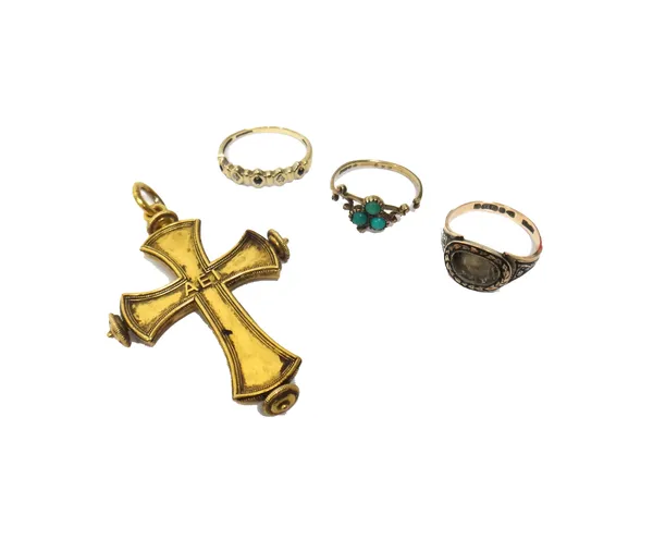 A 19th century gold pendant cross, detailed A E I, gross weight 9.7 gms, a 9ct gold and black enamelled mourning ring, a gold, sapphire and diamond se