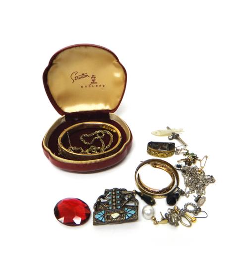 A gold oval hinged bangle, on a snap clasp, detailed 10 K, gross weight 13.5 gms and a group of further jewellery, including; pairs of earrings, a 9ct