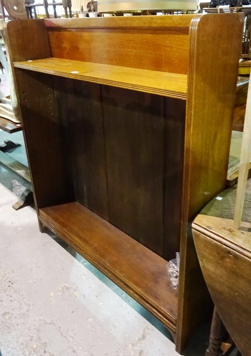 A 20th century oak four tier open bookshelf, 116cm wide x 130cm high.  H6