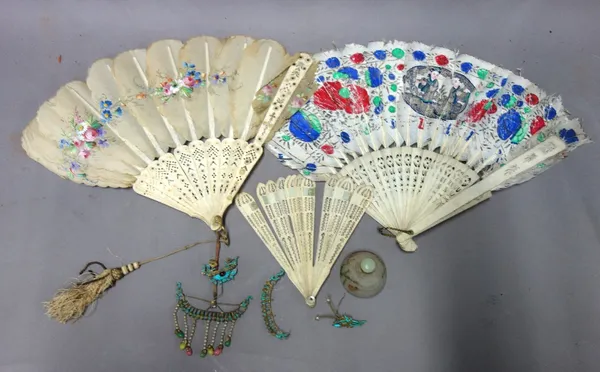 A quantity of collectables, comprising; a Chinese gilt metal hair ornament and earrings, a Chinese silver and enamel 'dragon' brooch and belt buckle,