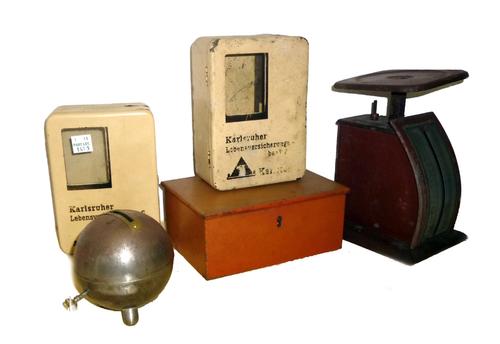 Bauhaus Design, some by and some attributed to Marianne Brandt for Ruppelwerk Gotha; a set of postage scales, unmarked, 17cm high, a spherical money b