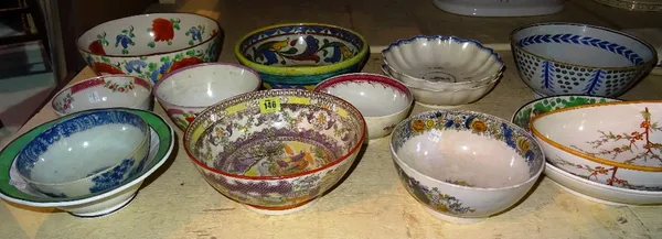 A quantity of mainly 19th century decorative ceramic bowls, including Swansea, Spode, Wedgwood and others, (a.f) (qty).  T