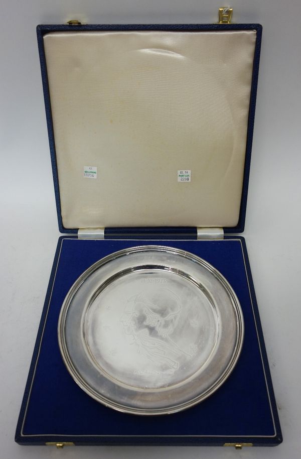 A silver circular dish, commemorating The Marriage of The Princess Anne and Captain Mark Phillips 14th November 1973, London 1973, diameter 23cm, weig