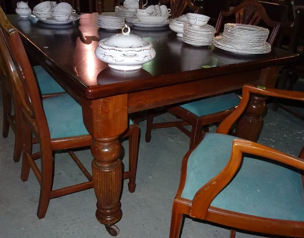 A 20th century mahogany extending dining table, on bulbous turned supports, 150cm wide x 72cm high.   G7