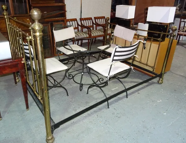 A Victorian brass double bed, 150cm wide x 130cm high.  L7