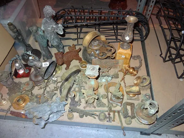 Collectables, including; lamp sconces, jelly moulds, lamp bases, spelter figures and sundry, (qty).  S3B