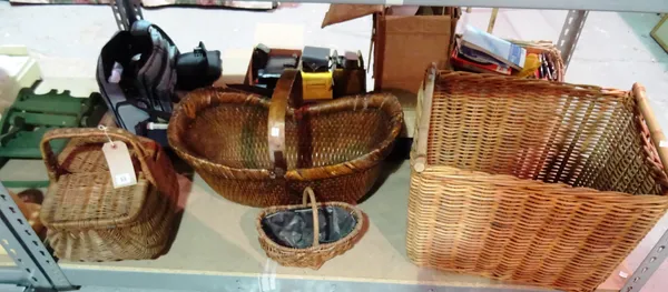 A group of wicker baskets, (qty).  S2B