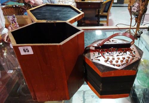 An early 20th century hexagonal squeeze box in stained pine box, 18cm wide.   CAB