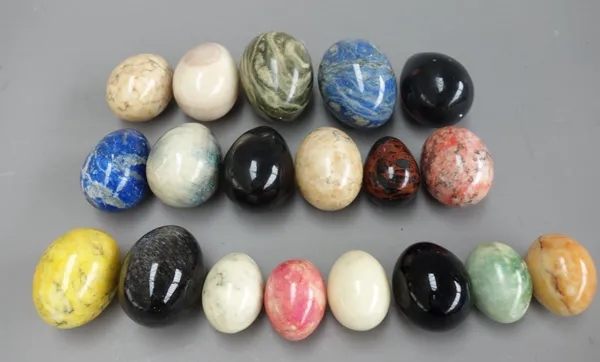A collection of hardstone specimen eggs. The largest 7.5cm high. (19)