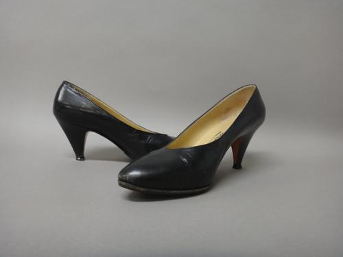 Gwen Verdon  (1925-2000) - a pair of black leather stiletto shoes attributed to her role as 'Lola' in the Broadway production of 'Damn Yankees', 1955,