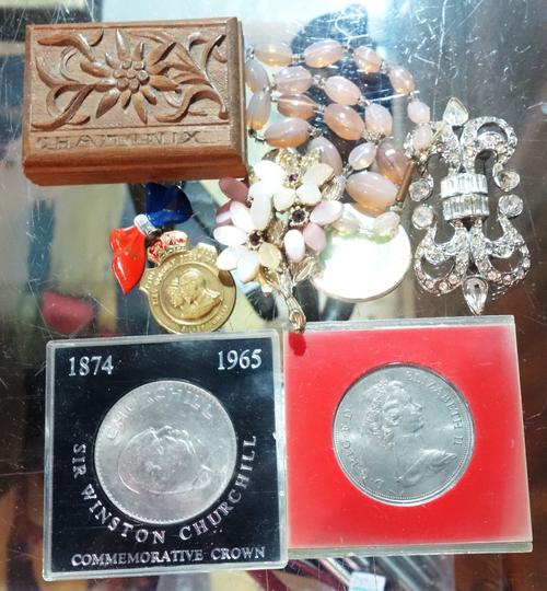 Costume jewellery and collectables, including; coins medals, magnifying glass, boxes and sundry, (qty).   CAB