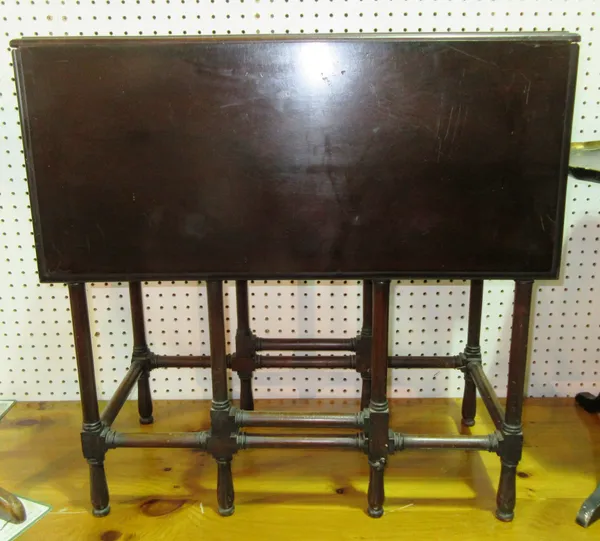 An 18th century style mahogany spider leg drop flap table, 66cm wide x 69cm high.  D9