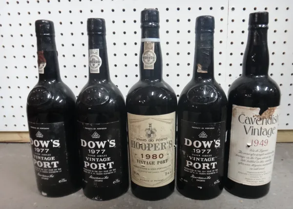 Three bottles of Dows 1977 vintage port, a 1949 Cavendish vintage port and a 1980 Hooper's vintage port, (5).