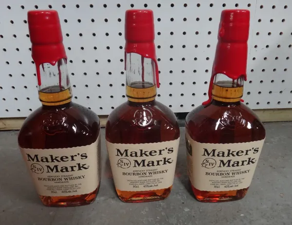 Twelve bottles of Makers Mark Kentucky straight bourbon whisky. (12)