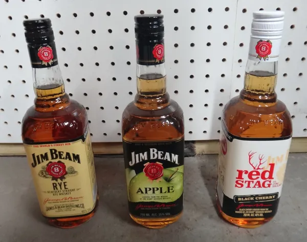 Two bottles of Jim beam Red Stag bourbon whiskey, two Jim Beam 'Rye' Kentucky straight whiskey and approx. 40 makers mark miniature whiskeys. (46)