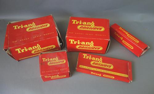 A Hornby OO gauge train set, electric goods train 'R3X', an engine shed, a complete station set and related accessories, (qty).