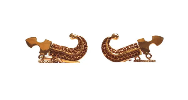 A pair of gold cufflinks, the fronts of each modelled as a Jambaya, the backs with folding bar fittings, gross combined weight 8.2 gms, with a case.