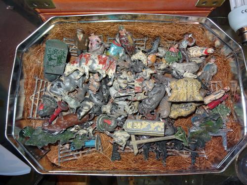 Toys, comprising; a quantity of playworn Britain's farm animals including animals, buildings, gates and sundry, (a.f).  C