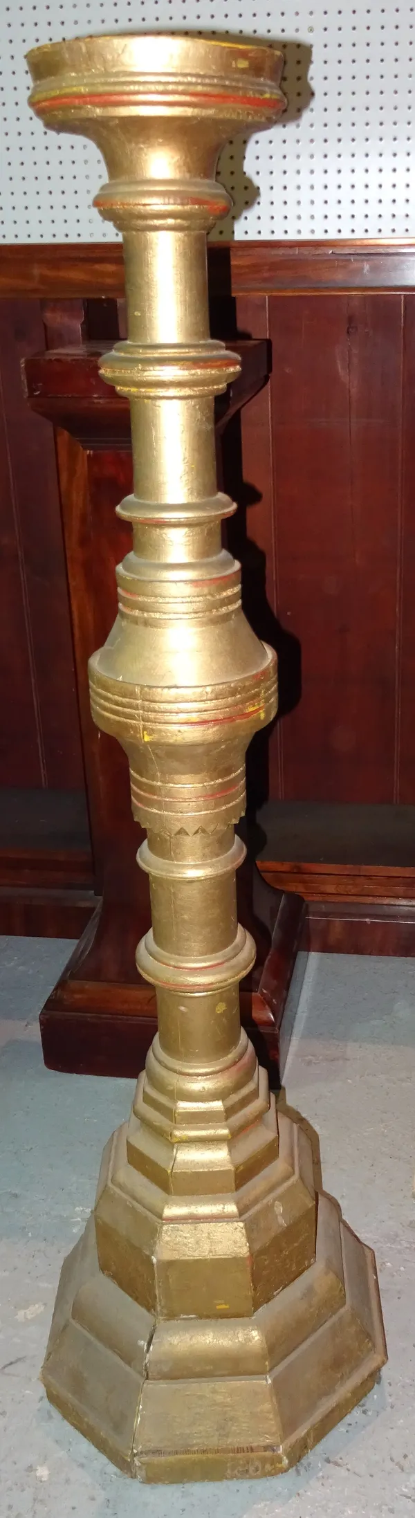 A Queen Anne style gold painted jardiniere stand, on ring turned column and octagonal plinth base, 23cm wide x 150cm high.