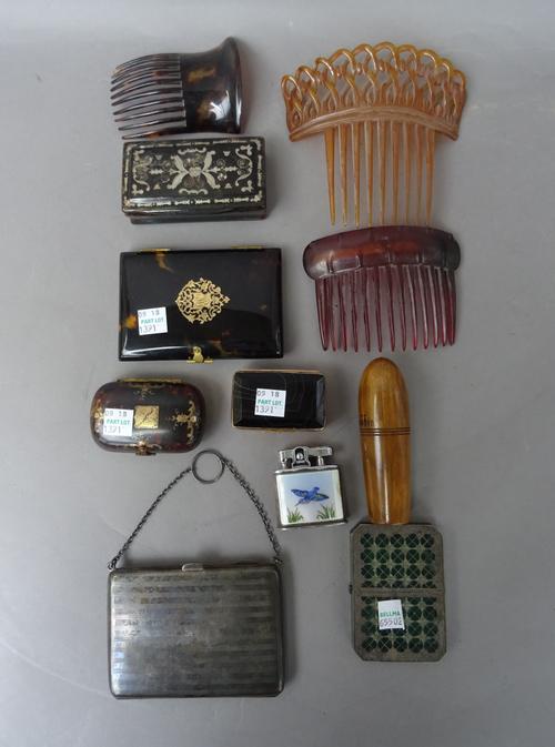 A quantity of collectables, including a Victorian tortoiseshell and gilt brass inlaid aide memoire, a similar smaller silk haired purse (7.5cm wide),