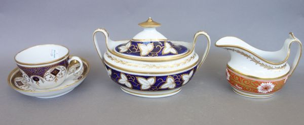 A group of mostly New Hall porcelain tea and coffee wares, late 18th/early 19th century, including; a pattern `695' sucrier and cover and a teacup; a