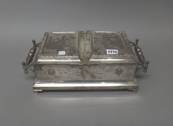 An Elizabeth II Canadian interest silver twin compartment table cigarette/cigar box, the hinged lids opening to reveal wooden lined compartments, the