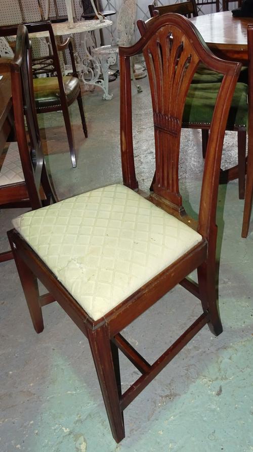 A set of six George III style mahogany hump back dining chairs, with pierced backs, (6)  D7