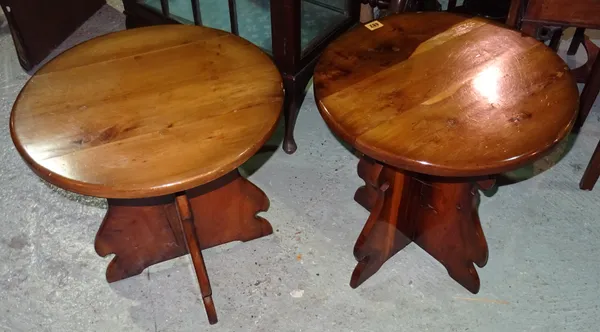 A pair of 20th century yew circular occasional tables, 45cm wide x 46cm high, (2).  J9