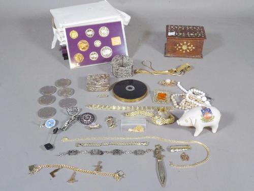 Collectables, including; costume jewellery, 20th century post decimal currency sets, an Indian inlaid cigarette box and sundry, (qty).   CAB