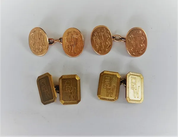 A pair of 9ct gold cut cornered rectangular cufflinks, the backs and the fronts initial engraved within an engine turned border, Birmingham 1938, weig