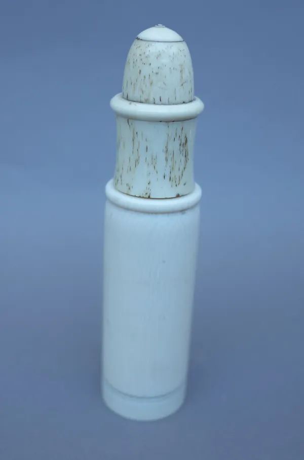 A bone and ivory flea glass microscope, late 18th/ early 19th century of sectional cylindrical form. (a.f.) 13.5cm.