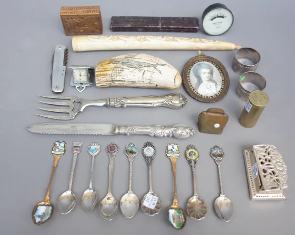 A quantity of small collectables including; a Victorian miniature tortoiseshell mandolin, pocket knives, silver plated teaspoons, travelling clocks, w