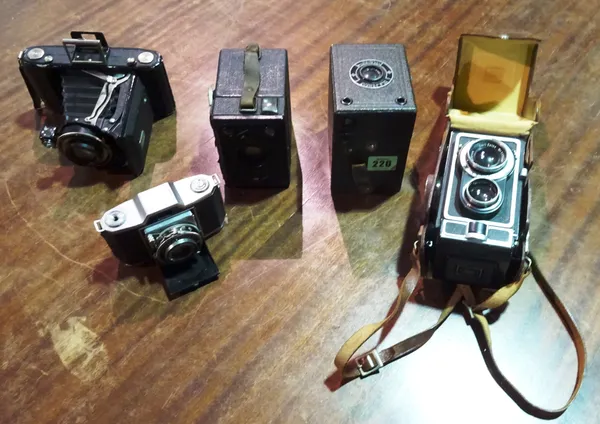 Photographic interest, comprising; five cameras including Kodak, Ikoflex and others, (qty).  S3T