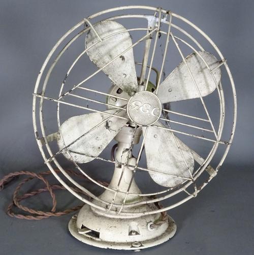 An early 20th century Gec table top fan.   S4B